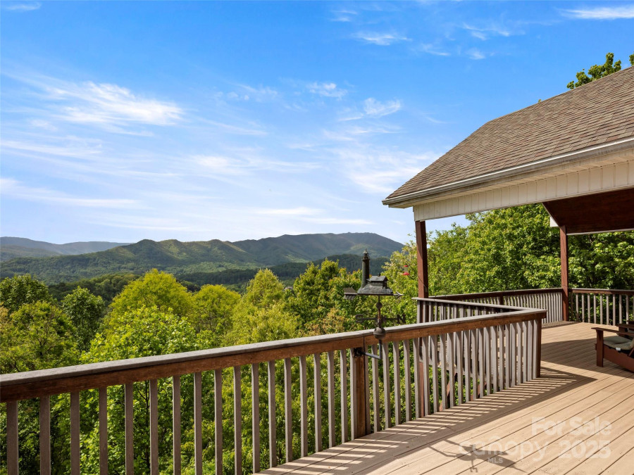 29 Egret Ct Waynesville, NC 28786