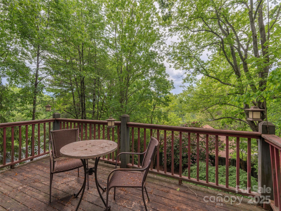 318 Sandsridge Way Waynesville, NC 28785