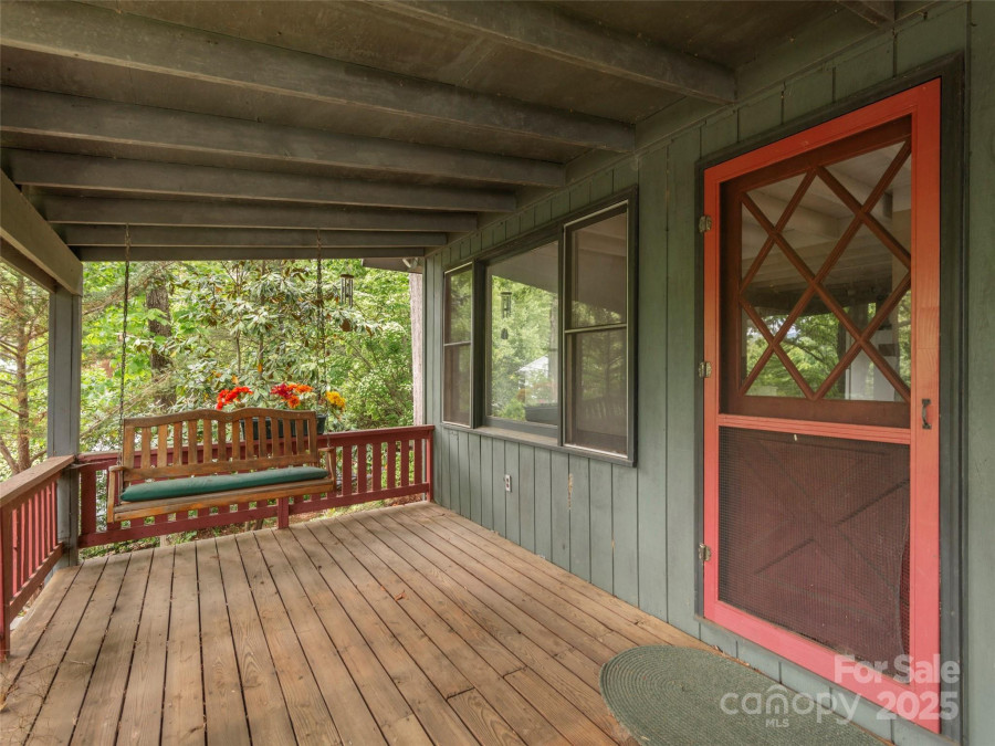 318 Sandsridge Way Waynesville, NC 28785