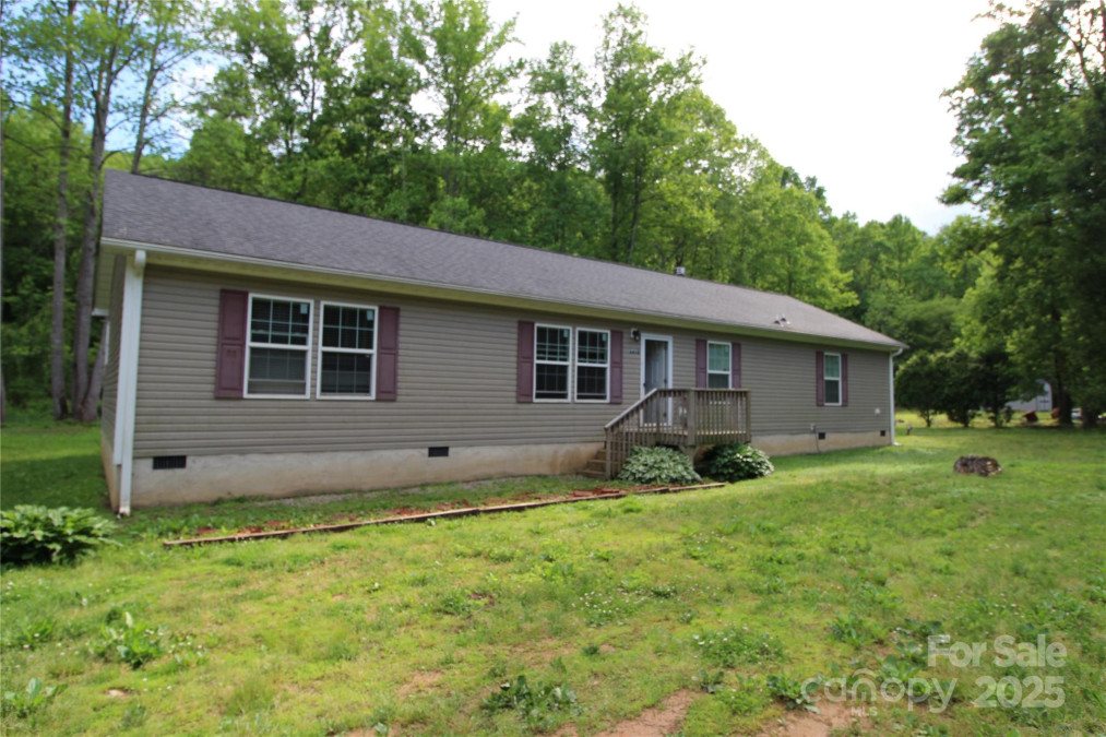2310 Alfred Hartley Rd Lenoir, NC 28645