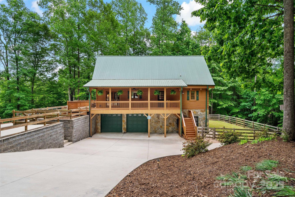 77 Pepperwood Dr Marion, NC 28752