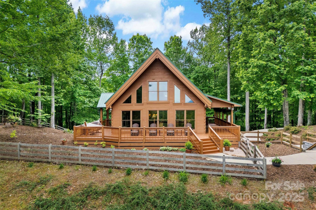 77 Pepperwood Dr Marion, NC 28752