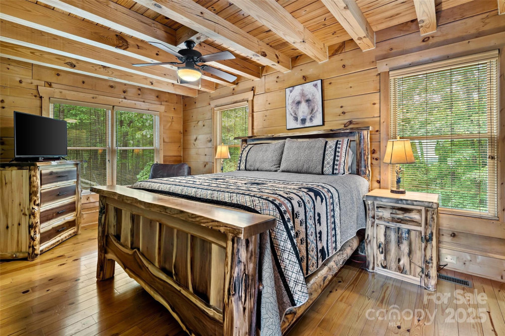 77 Pepperwood Dr Marion, NC 28752
