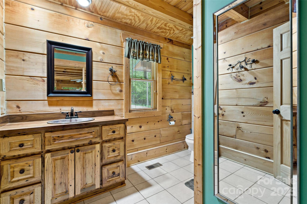 77 Pepperwood Dr Marion, NC 28752