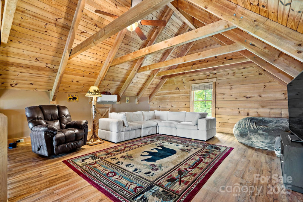 77 Pepperwood Dr Marion, NC 28752