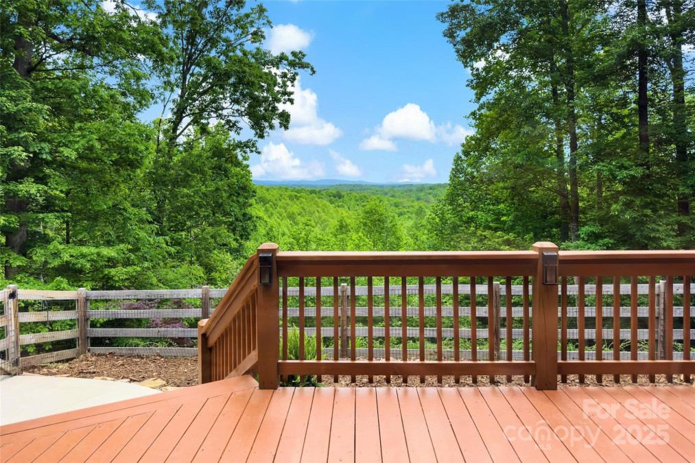 77 Pepperwood Dr Marion, NC 28752