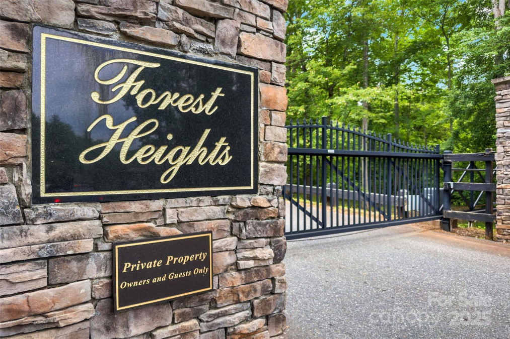 77 Pepperwood Dr Marion, NC 28752