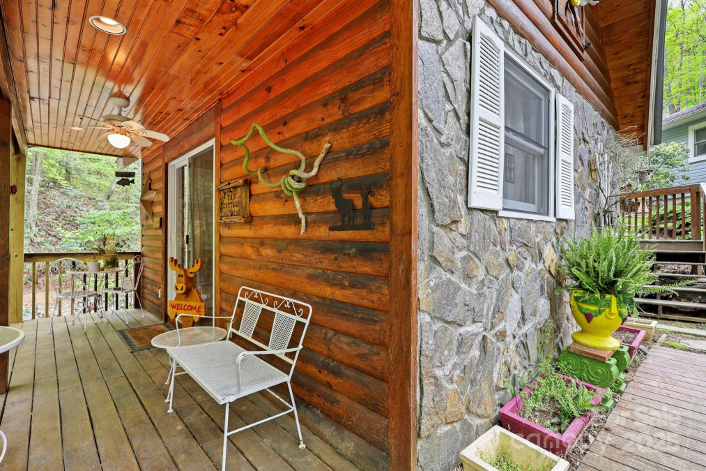 751 Millers Pond Ln Boone, NC 28607
