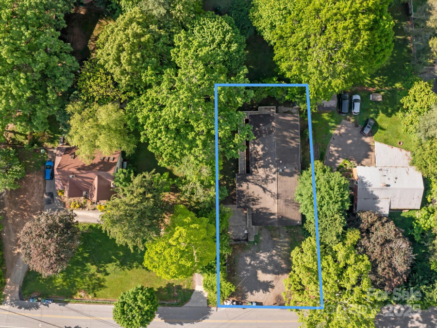 290 Deaverview Rd Asheville, NC 28806