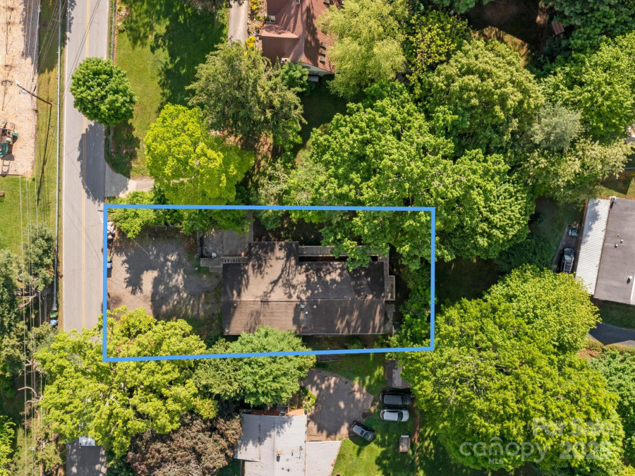 290 Deaverview Rd Asheville, NC 28806