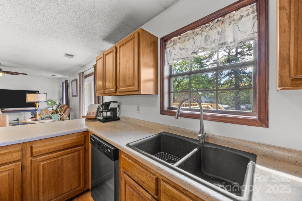 425 Troutman Rd Rockwell, NC 28138