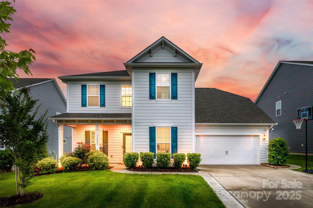 16008 Weeping Valley Dr Fort Mill, SC 29715