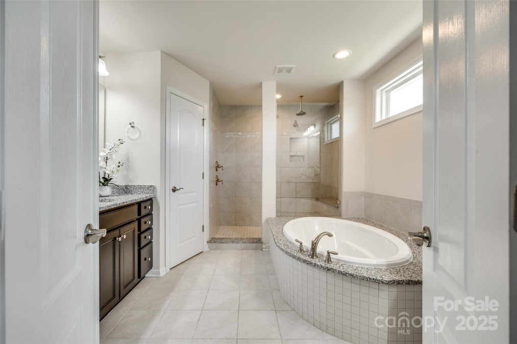 16008 Weeping Valley Dr Fort Mill, SC 29715