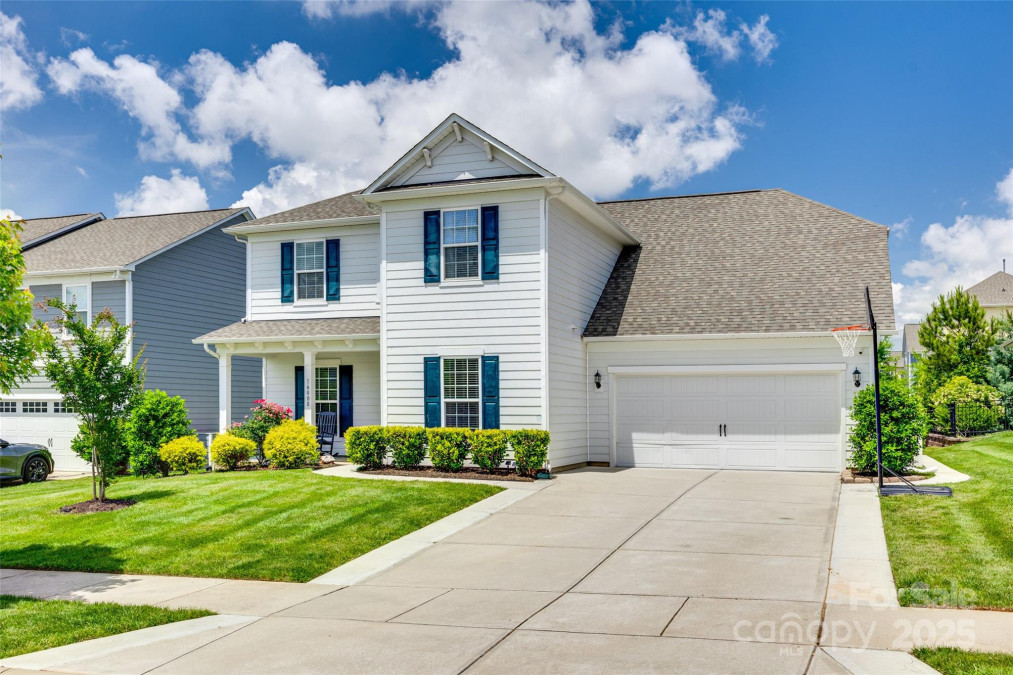16008 Weeping Valley Dr Fort Mill, SC 29715
