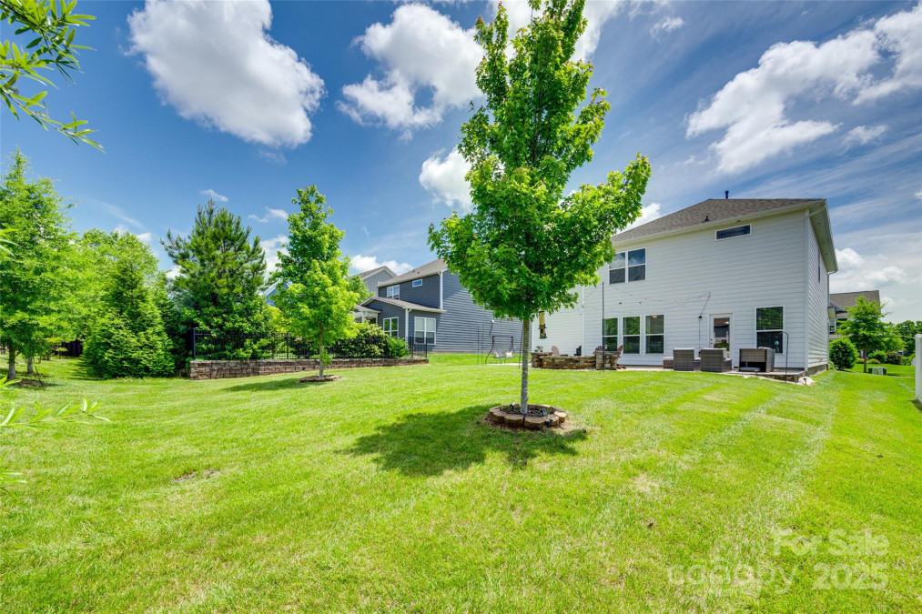 16008 Weeping Valley Dr Fort Mill, SC 29715