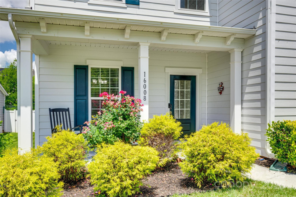 16008 Weeping Valley Dr Fort Mill, SC 29715