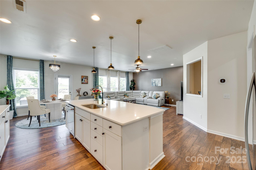 16008 Weeping Valley Dr Fort Mill, SC 29715
