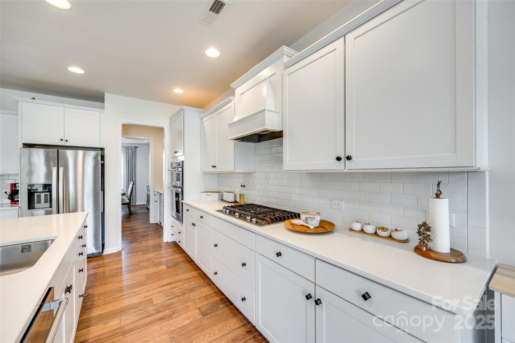 16008 Weeping Valley Dr Fort Mill, SC 29715