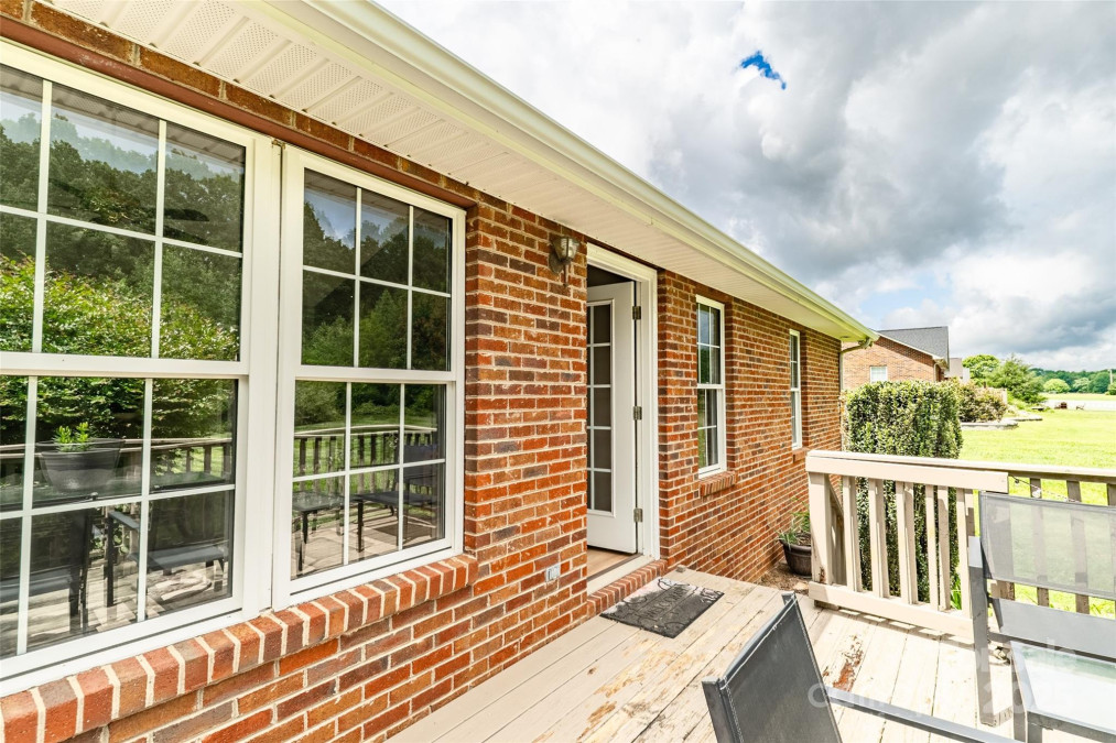 4470 Bandys Cross Rd Claremont, NC 28610