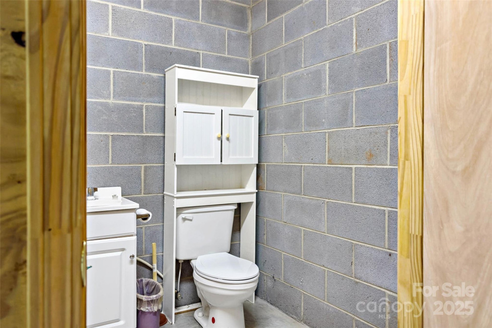 174 Sassafras Hill Dr Rutherfordton, NC 28139