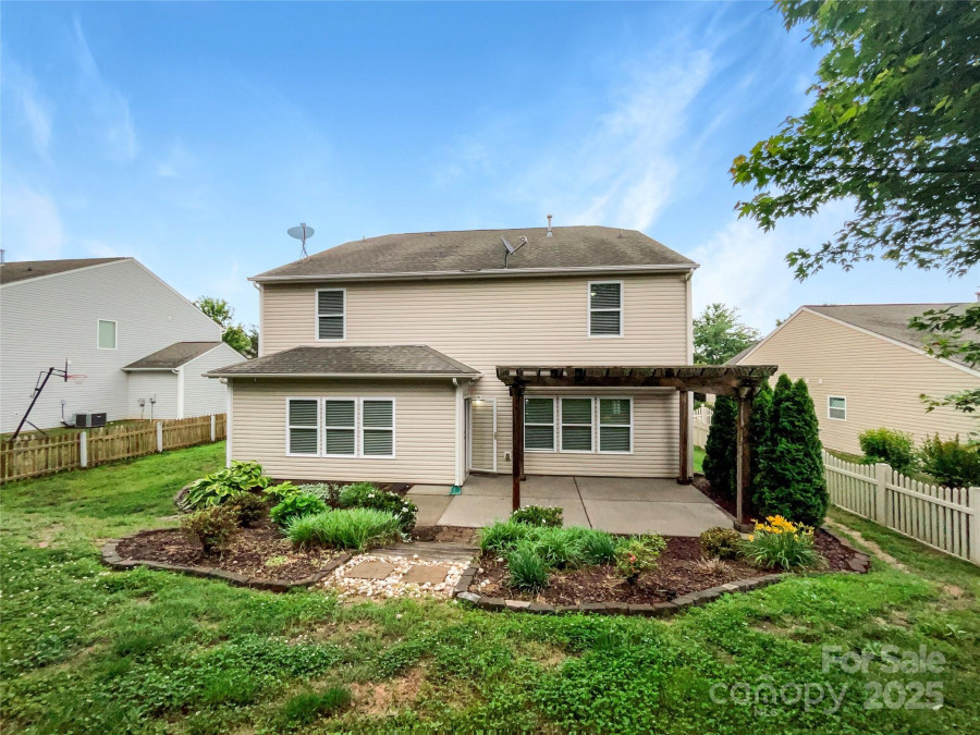 1814 Tradd Ave Clover, SC 29710