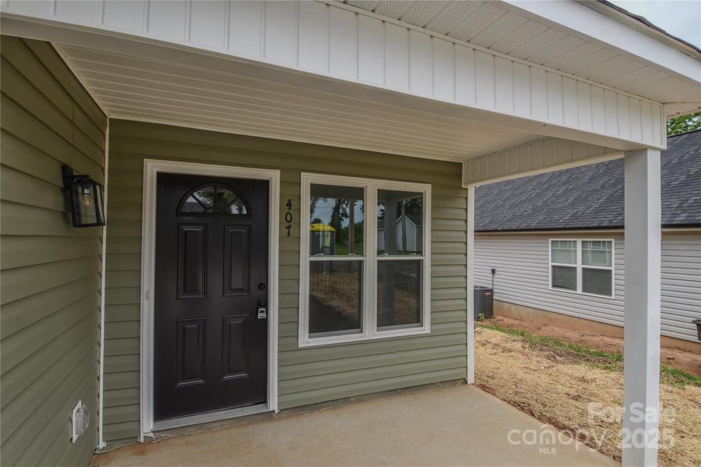 407 Chambers St Statesville, NC 28677