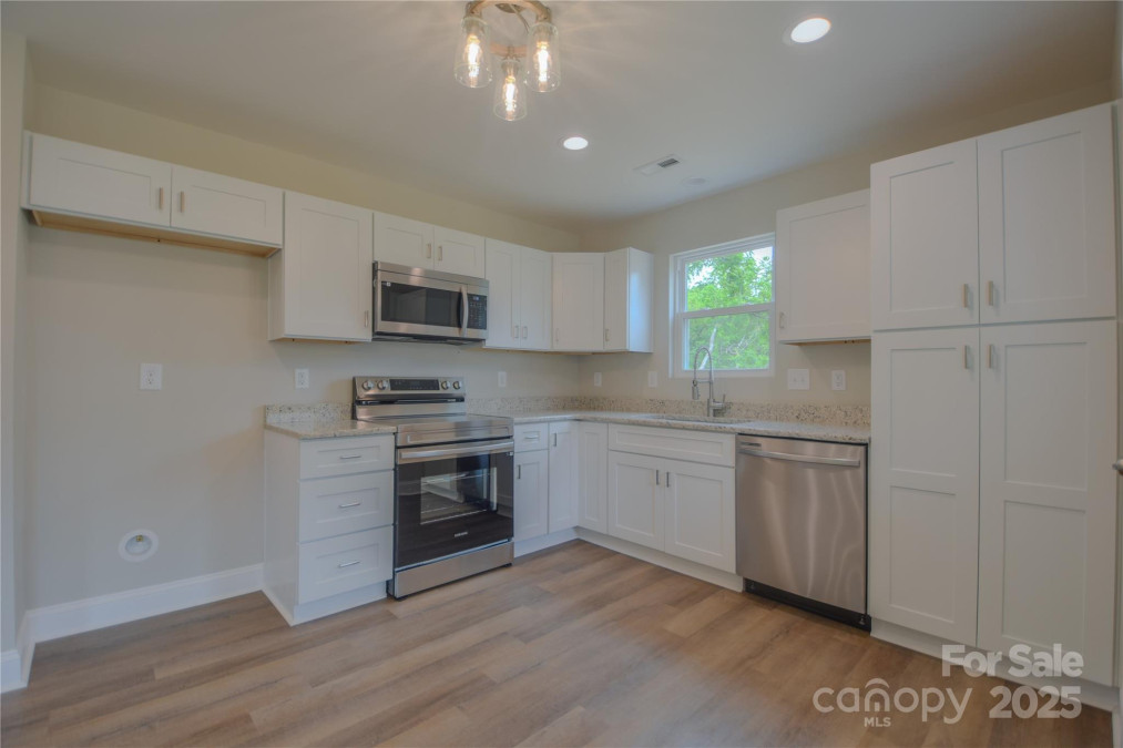 407 Chambers St Statesville, NC 28677