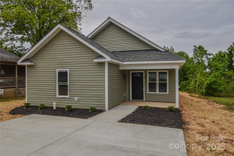 407 Chambers St Statesville, NC 28677