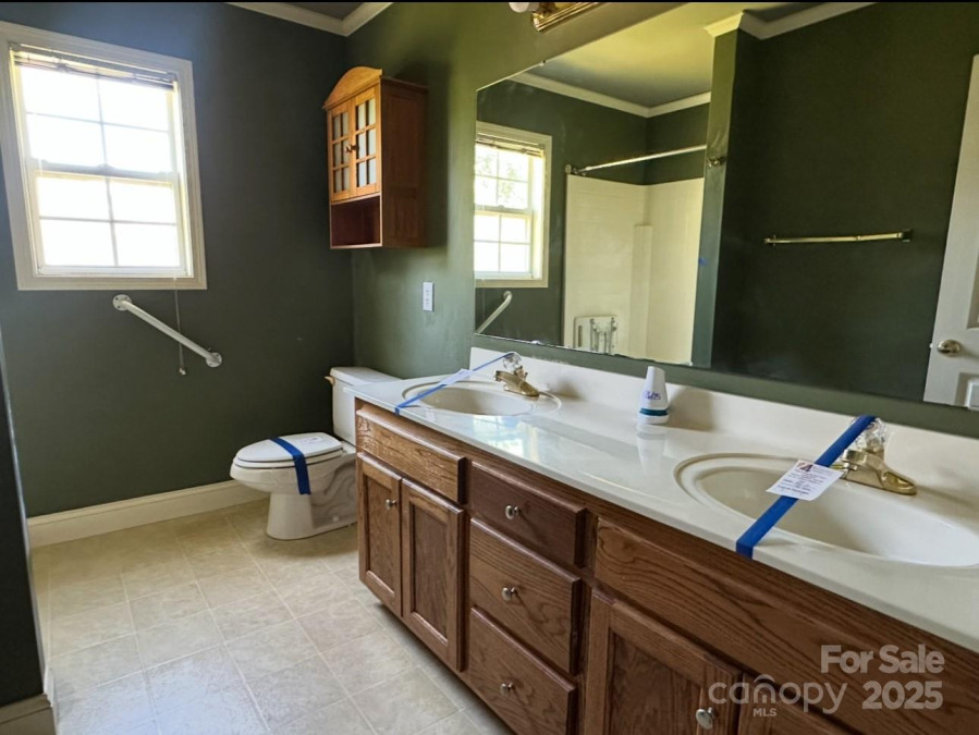 3240 St Vincent Dr Claremont, NC 28610