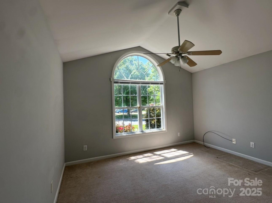 3240 St Vincent Dr Claremont, NC 28610