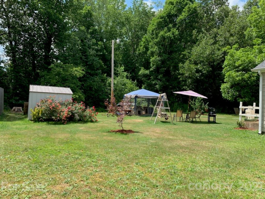 507 North Dr Cherryville, NC 28021