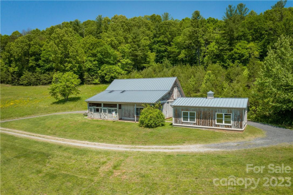 2017 Docastee Rd Morganton, NC 28655