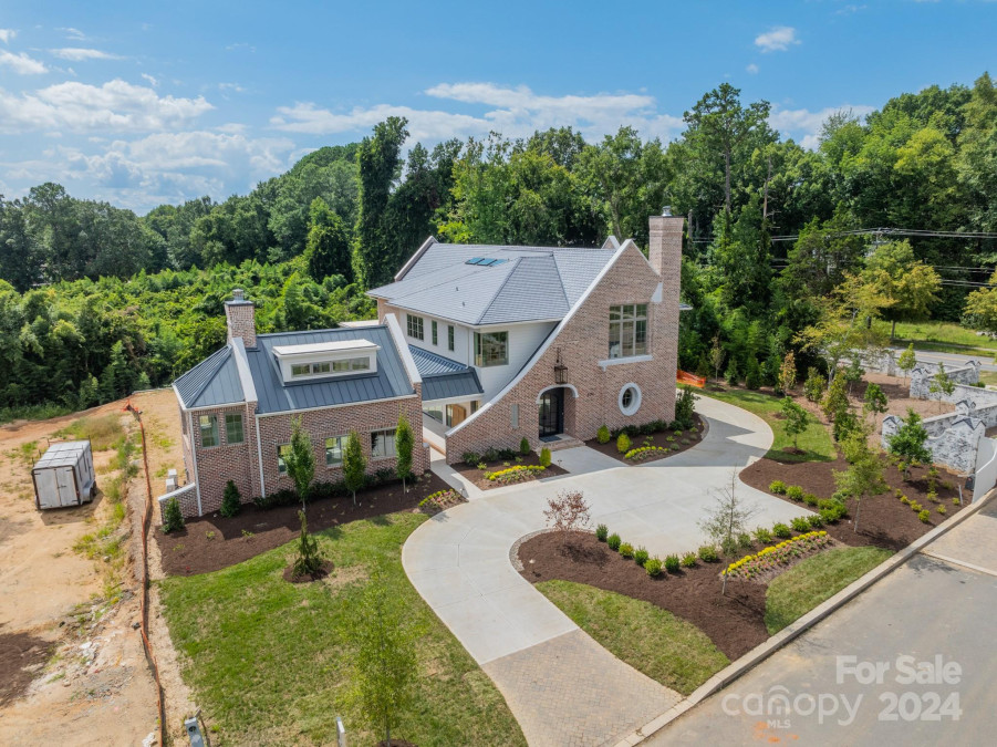 8010 Litaker Manor Ct Charlotte, NC 28270