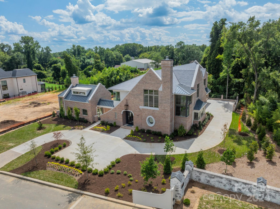 8010 Litaker Manor Ct Charlotte, NC 28270