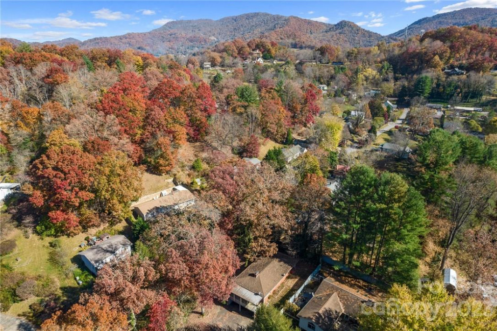 29 Sunset St Waynesville, NC 28786