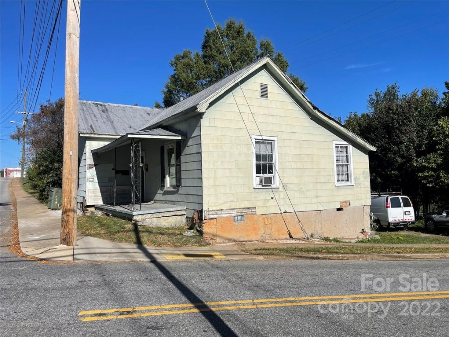 409 Robinson St Gaffney, SC 29340