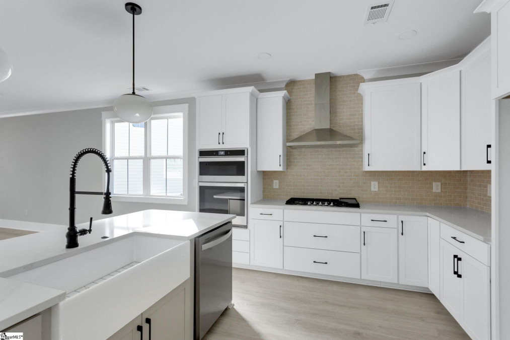 5 Tanner Hall, Greenville, SC 29607 MLS 1488914