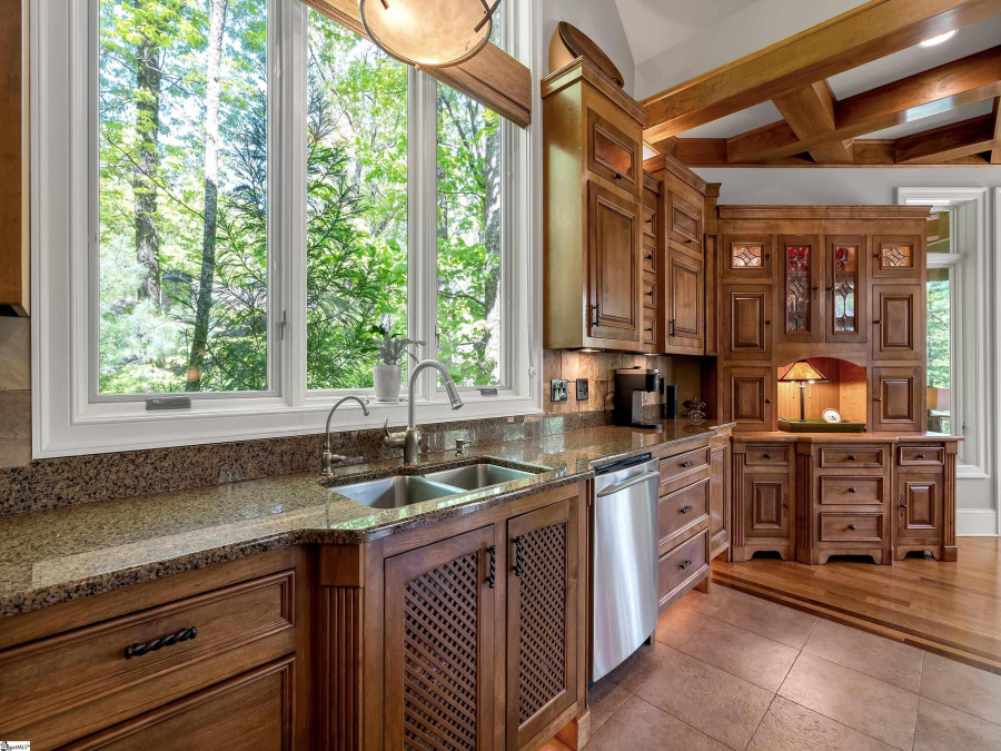 405 Lake Hills Travelers Rest, SC 29690