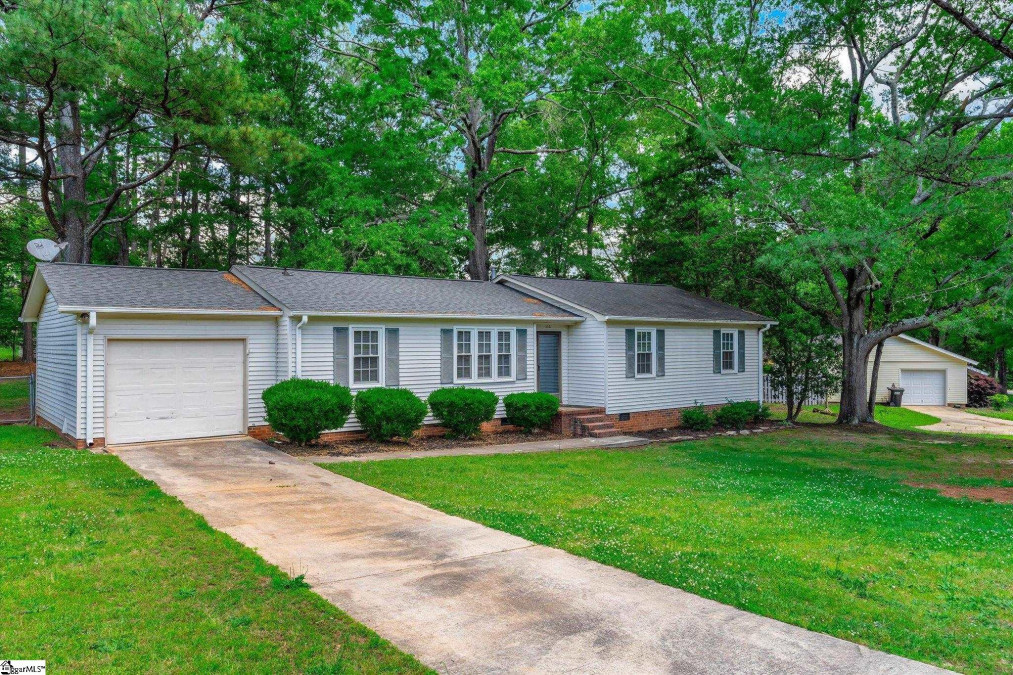 113 Sandhurst  Simpsonville, SC 29680