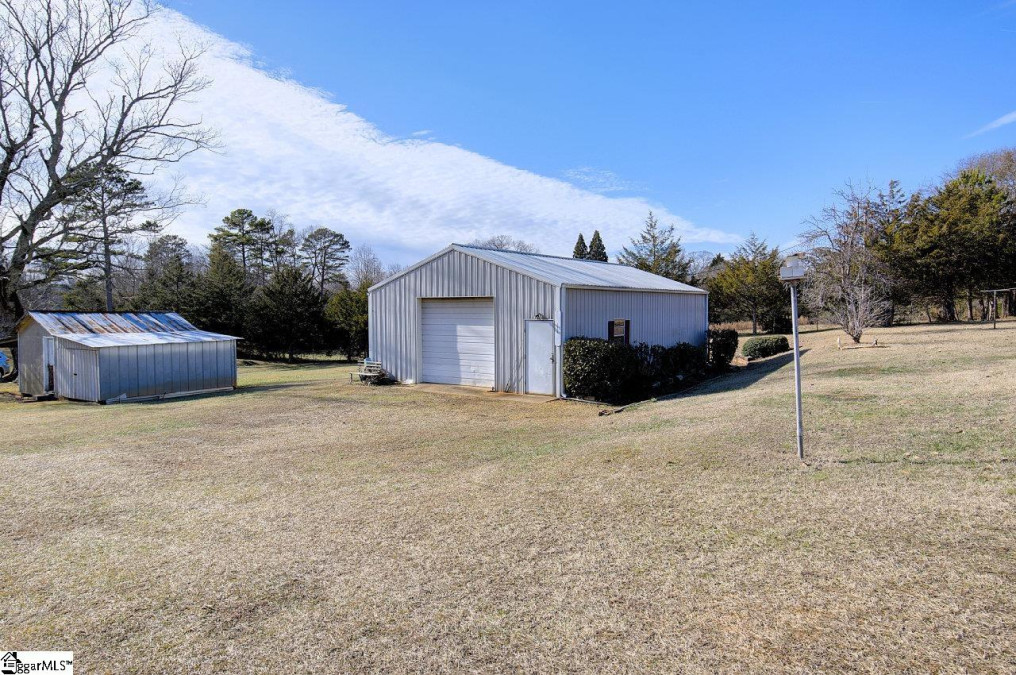 240 Hendricks  Pickens, SC 29671