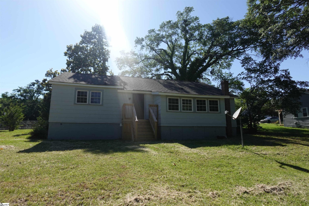 201 Beattie E Liberty, SC 29657