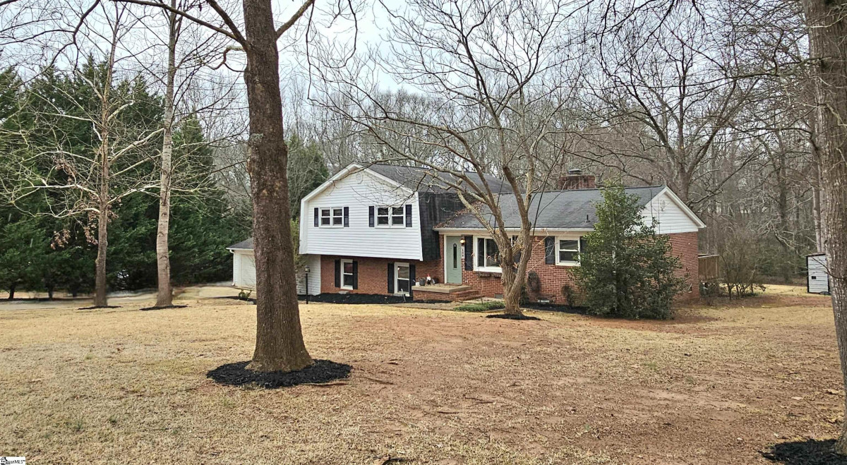 104 Parkwood  Anderson, SC 29625