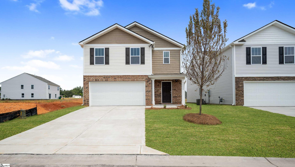 1229 Golf  Roebuck, SC 29376