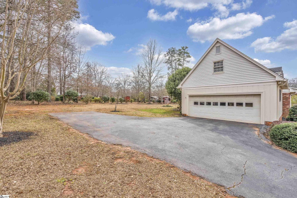 65 Cambridge  Clinton, SC 29325