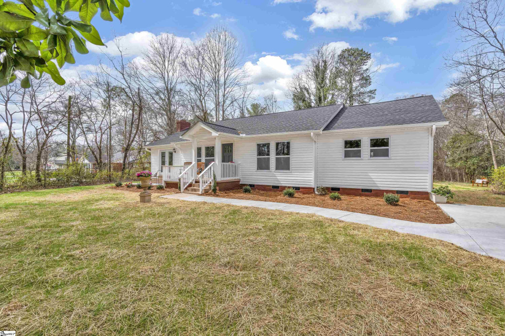 1617 Bethel  Simpsonville, SC 29681