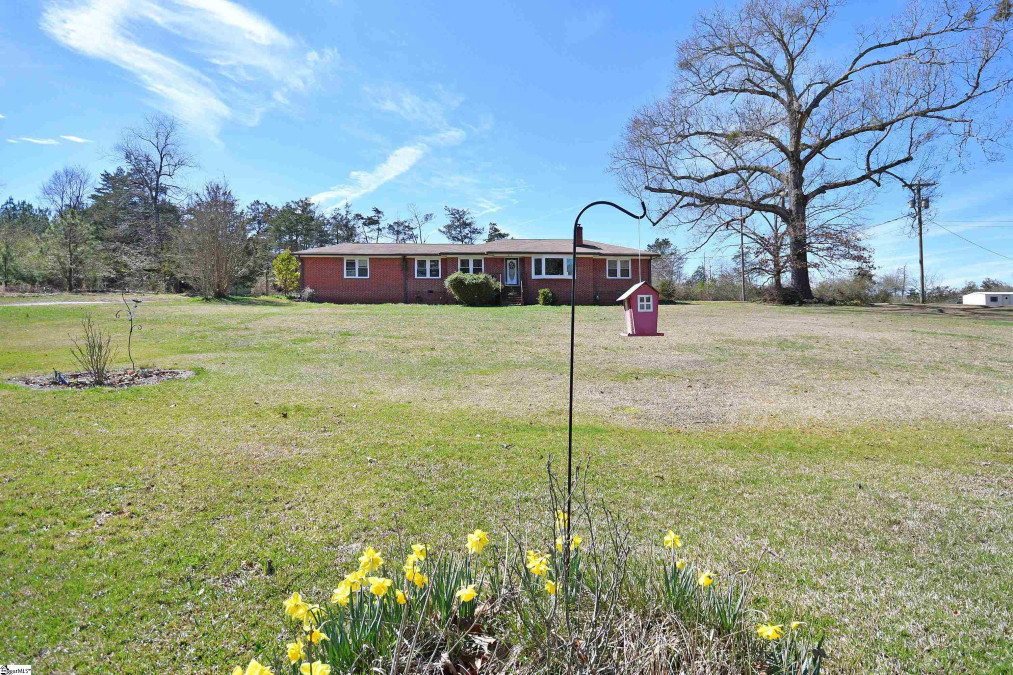 835 Pickens  Liberty, SC 29657