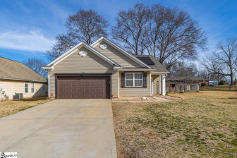 333 Stonewood Crossing Boiling Springs, SC 29316