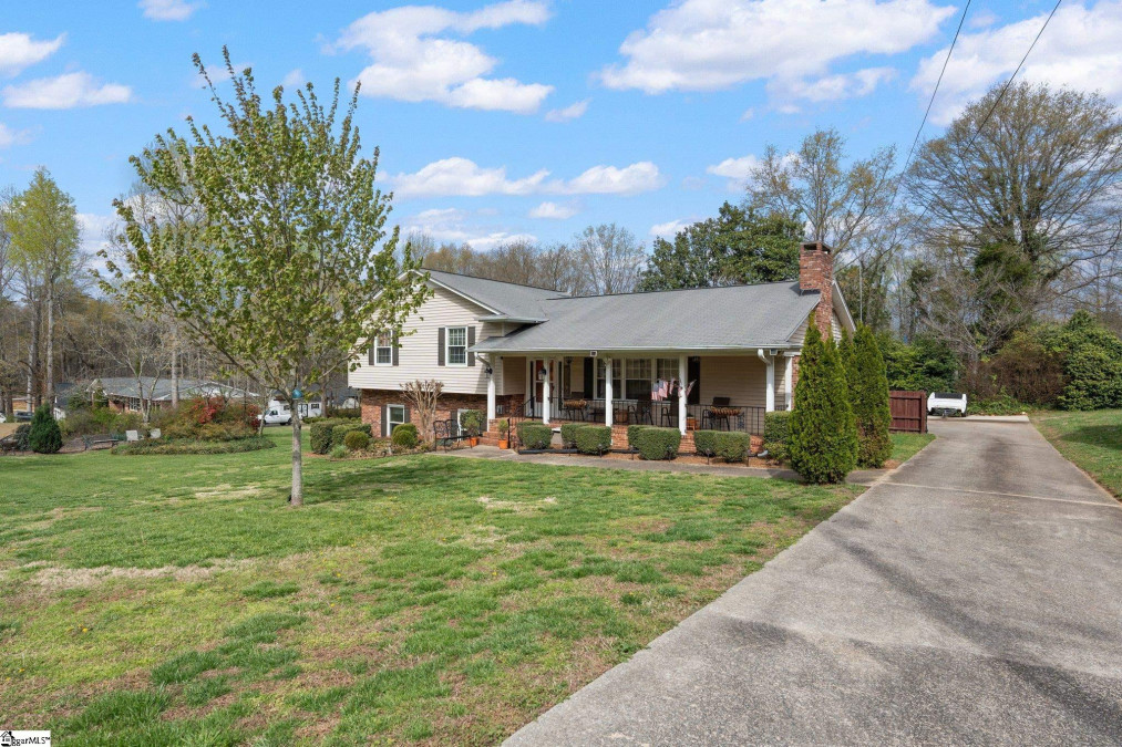 408 Old Stagecoach Easley, SC 29642