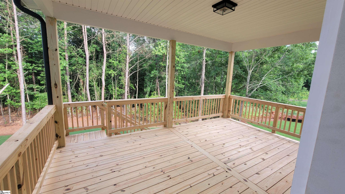 303 Forest Edge Piedmont, SC 29673