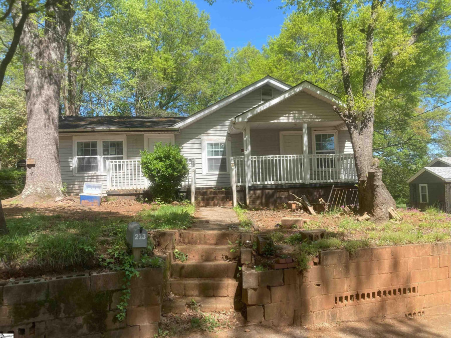 213 Loop  Greenville, SC 29609